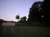 la nuit tombe sur le bourg
